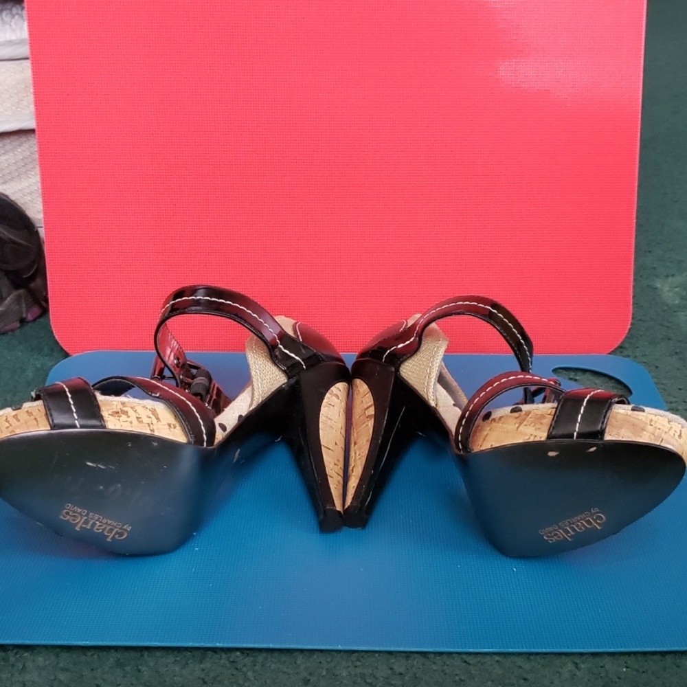 Heels - Picture 2 of 3